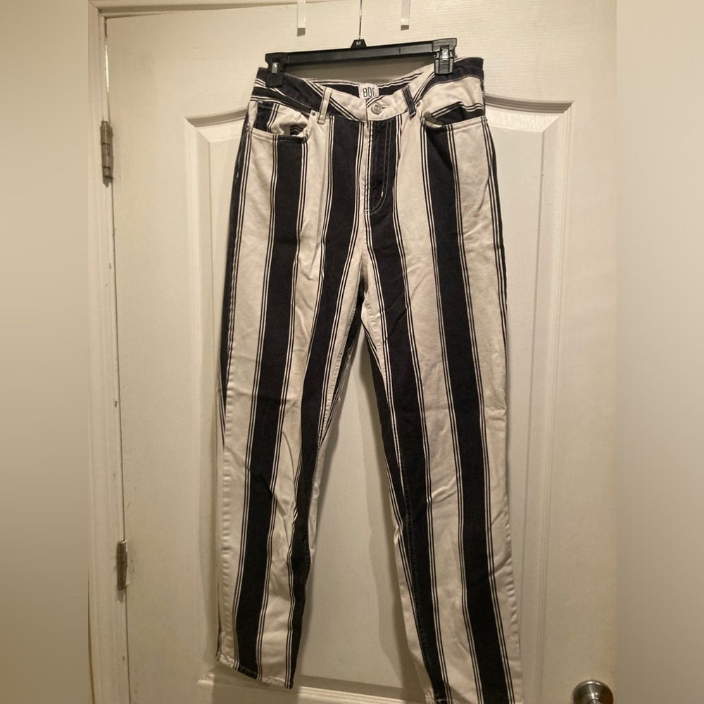 Urban Outfitters BDG Black and White striped High Rise Mom Jeans W28